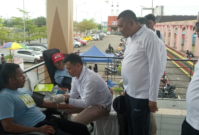 Peringati Bulan K3 Nasional 2025, Disnaker Kepri bersama PMI Karimun Gelar Donor Darah