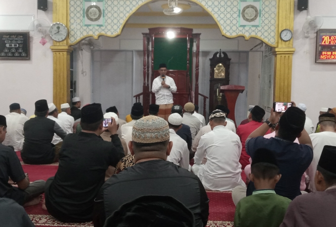 Bupati Ing Iskandarsyah Berama Wabup Rocky  Safari Ramadan di Masjid Al Furqon Tebing