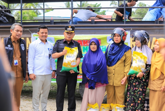 Bupati Meranti Tinjau Ketersediaan Beras, Pastikan Stok Aman dan Harga Stabil
