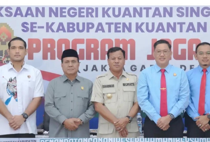 Kejari Kuansing dan Dinsos PMD Teken MoU Program Jaksa Jaga Desa