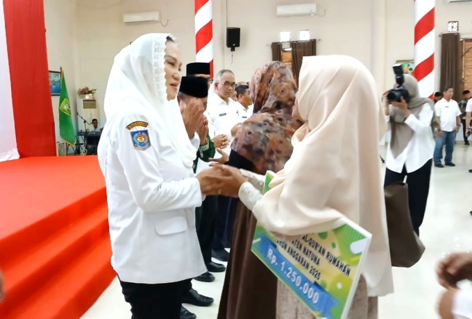 416 Guru Ngaji Rumahan di Natuna Terima Insentif, Bukti Kepedulian Pemkab untuk Penjaga Moral Generasi