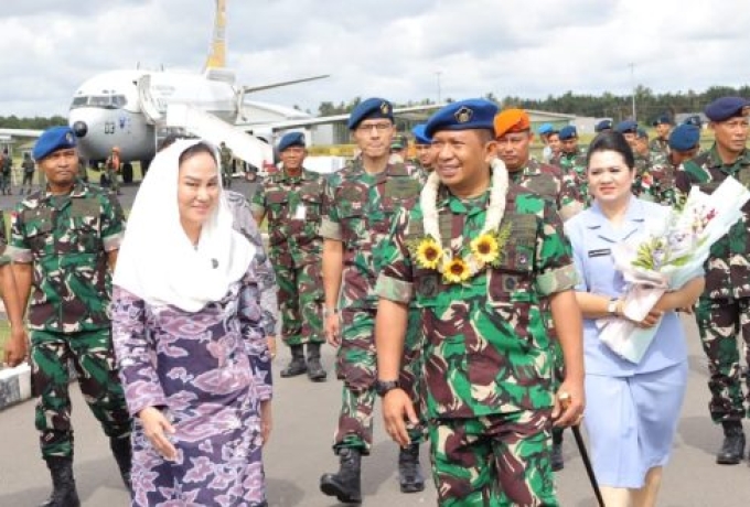 Bupati Natuna Hadiri Tradisi Passing In Komandan Baru Lanud Raden Sadjad