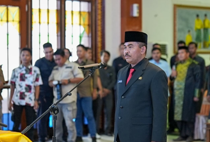 Bupati Siak Resmi Lantik Mahadar sebagai Sekda Kabupaten Siak, Tekankan Soliditas ASN Hadapi Tugas Berat