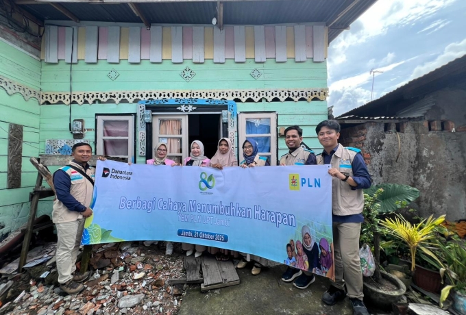 Berbagi Cahaya, Menumbuhkan Harapan: PLN Rayakan HLN ke-80 dan Semangat Hari Sumpah Pemuda melalui Program Light Up The Dream