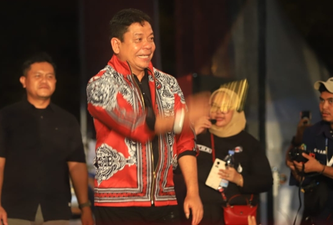 Ratusan Ribu Warga Padati Malam Puncak HUT ke-26 Rokan Hulu, Rayola dan Kotak Guncang Panggung Pesta Rakyat