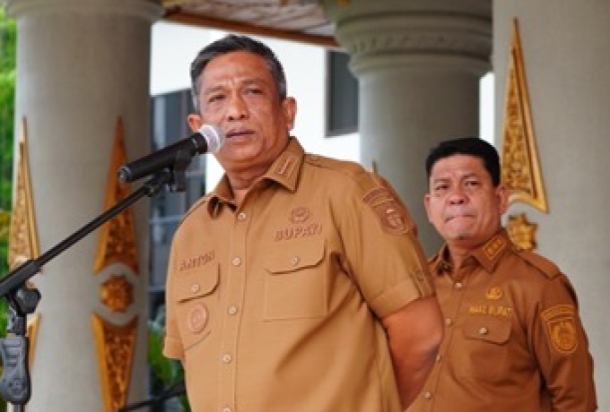 Bupati Rokan Hulu Pimpin Apel Perdana Pasca Libur Lebaran, Tekankan Disiplin dan Semangat Kerja