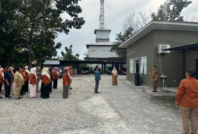 Heboh, Sekda Kampar Hambali Apel Pagi di DPMPTSP, Beberkan Masalahnya dengan Bupati Hingga Ingatkan Pimpinan dan Pegawai Tentang OTT