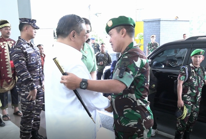 Wagub Riau Sambut Kedatangan Pangdam XIX/Tuanku Tambusai