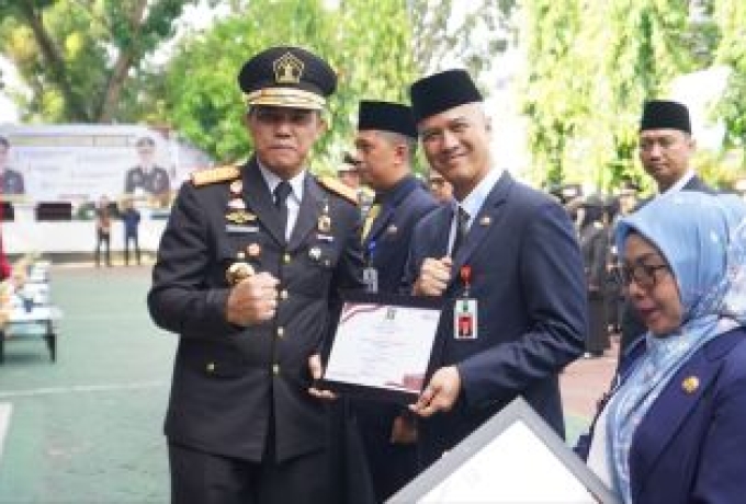 Pemprov Riau Terima Penghargaan Mitra Kerja Pada Peringatan Hari Pengayoman