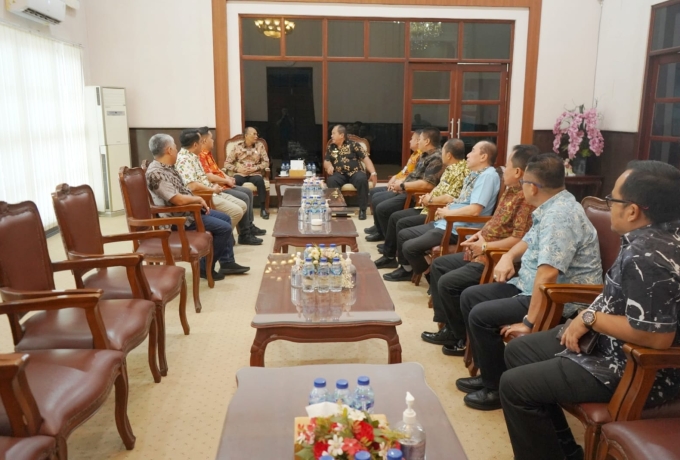 Bupati Asahan Terima Audiensi Lions Club Indonesia Medan Chakra Bahas Operasi Katarak Gratis