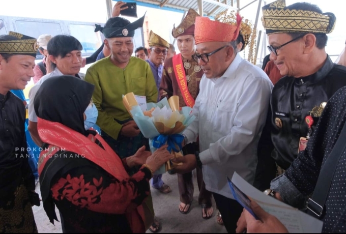 Wako dan Wawako Tanjungpinang Lis - Raja Sambut Wisman Pertama 2026