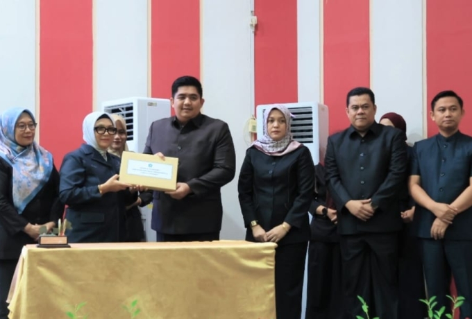 Bupati dan Wakil Bupati Bintan Hadiri Paripurna Pengesahan Ranperda Bintan Karya Bahari