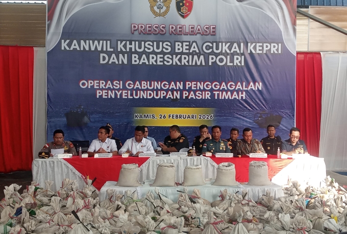Kanwil DJBC Khusus Kepri Bersama Bareskrim Polri Gagalkan Penyeludupan Pasir Timah Senilai 3,2 Milyar