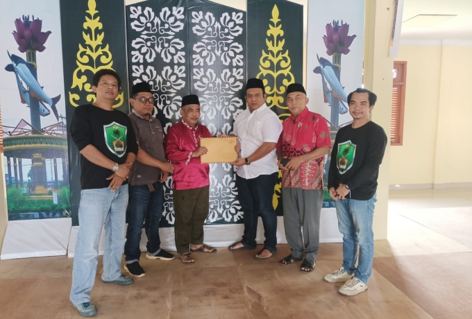 Datuk Seri LAM-R dan Panglima Tameng Adat Menerima Pengaduan PT Indrawan Perkasa Keritang Inhu