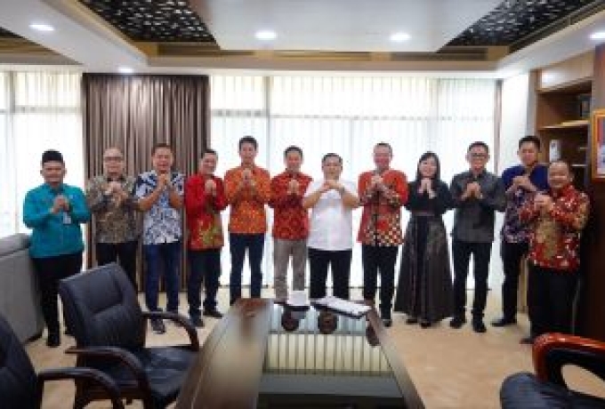 Perayaan Imlek, Plt Gubri Ajak Umat Beragama Bersatu untuk Kemajuan Riau