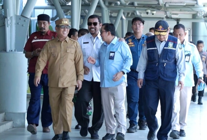 Wagub Kepri Nyanyang Tinjau Pelabuhan Sekupang dan Bandara Hang Nadim