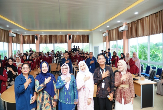 Wabup Kampar Misharti Gaungkan Semangat Kartini dalam Dialog Interaktif RRI di Universitas Pahlawan