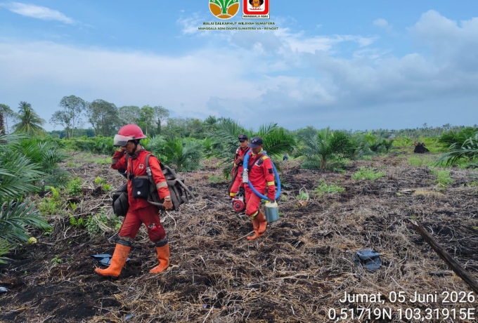 Pemadaman Karhutla di Desa Sokoi Pelalawan Tuntas, Tim Manggala Agni Kembali ke Markas