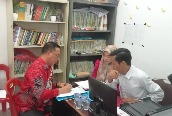 Hari Pertama Pendaftaran, Empat Bakal Calon Penghulu Bagan Jawa Ambil Formulir