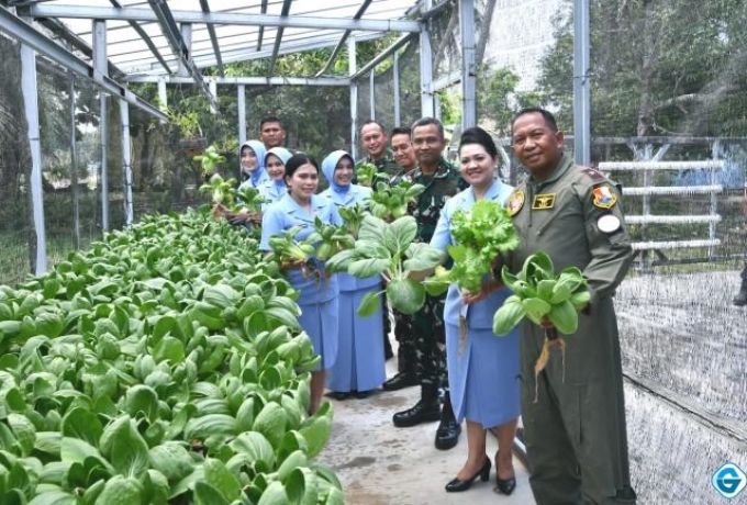 PIA AG Lanud RSA Natuna Buktikan Ketahanan Pangan Bisa Dimulai dari Lahan Sederhana