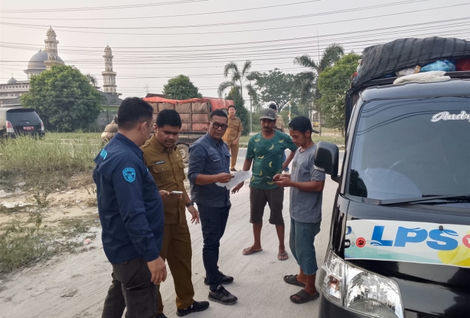 Pakai Stiker LPS, Tiga Angkutan Sampah Tanpa Izin Diamankan di Pekanbaru