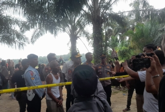 Jembatan Durian Tandang Miring Diduga Akibat Tambang Ilegal, Aparat dan Warga Turun ke Lokasi