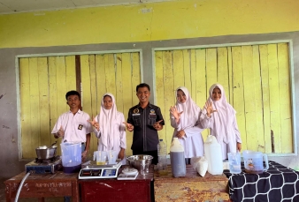 DPRD Kampar Dorong Pengembangan Riset Biodiesel Siswa MAN 5 Kuntu