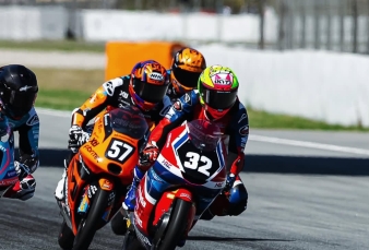 Kiandra Ramadhipa Raih Podium Perdana di Debut Moto3 Junior