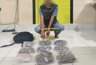 Polda Riau Gagalkan Peredaran Etomidate Cair dan 933 Butir Ekstasi, Dua Tersangka Ditangkap